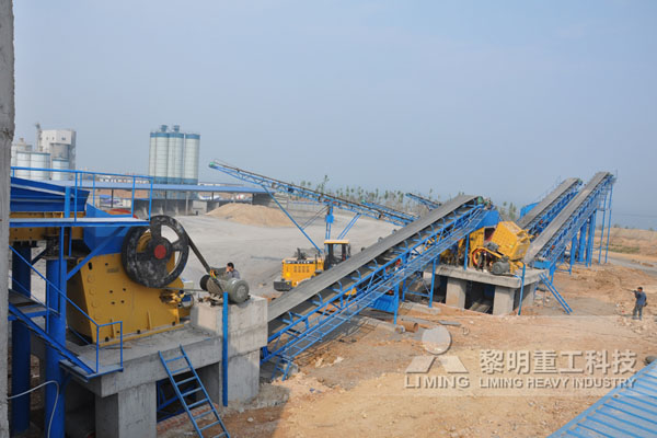 建一个石英砂厂需要配置哪些设备？具体投资多少钱？